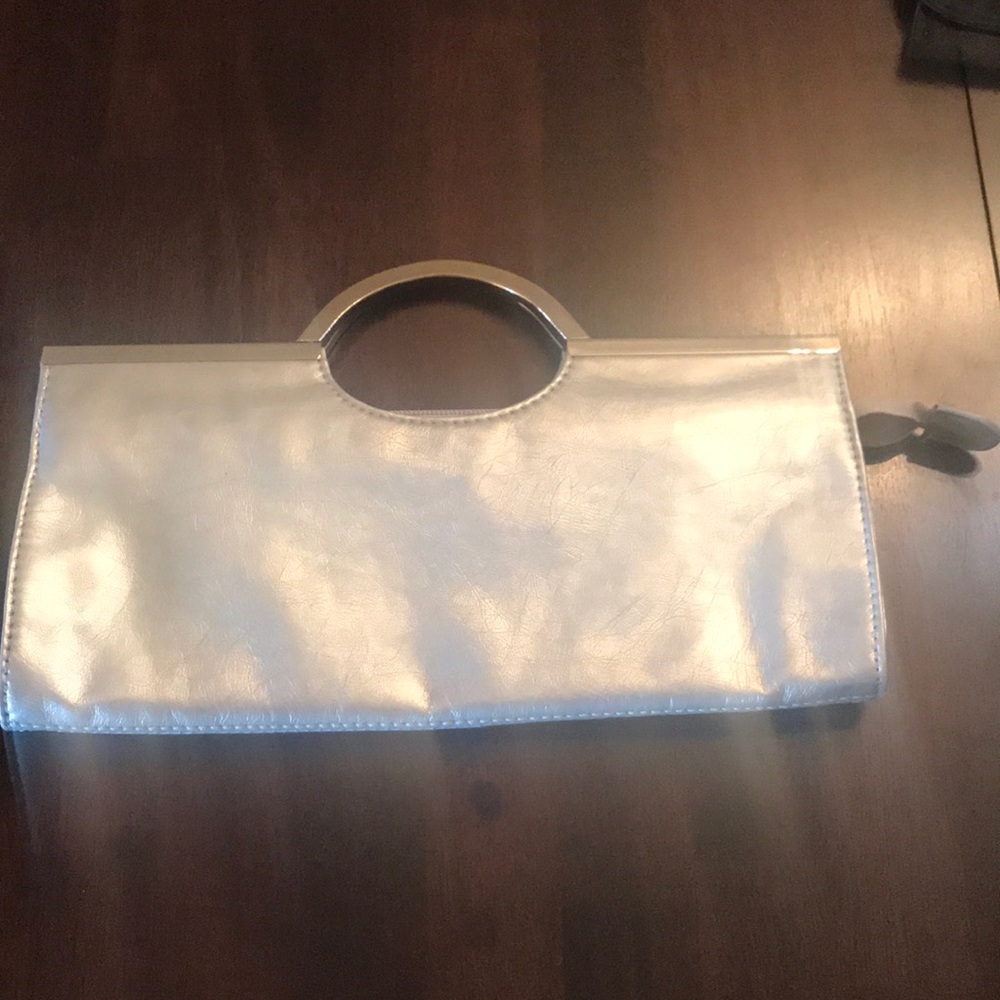 Silver clutch